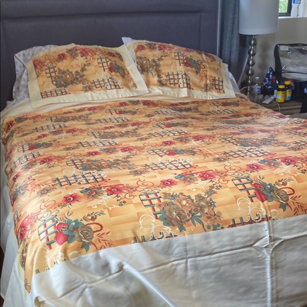 Floral Patterned Bedding Set - with Fall Coloring